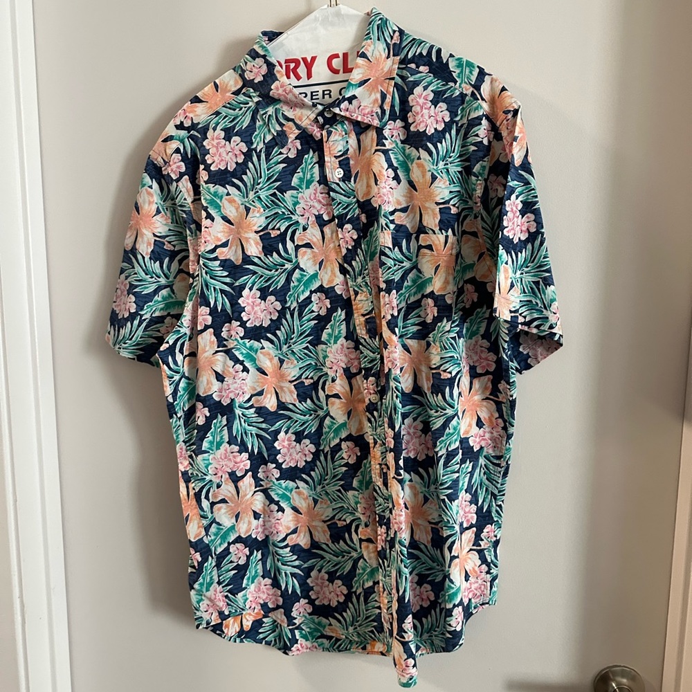 Vineyard Vines Men’s Large Hawaii Style Classic Tucker Fit button down short